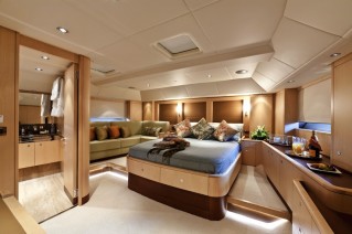 Sailing Yacht ALCANARA.JPG